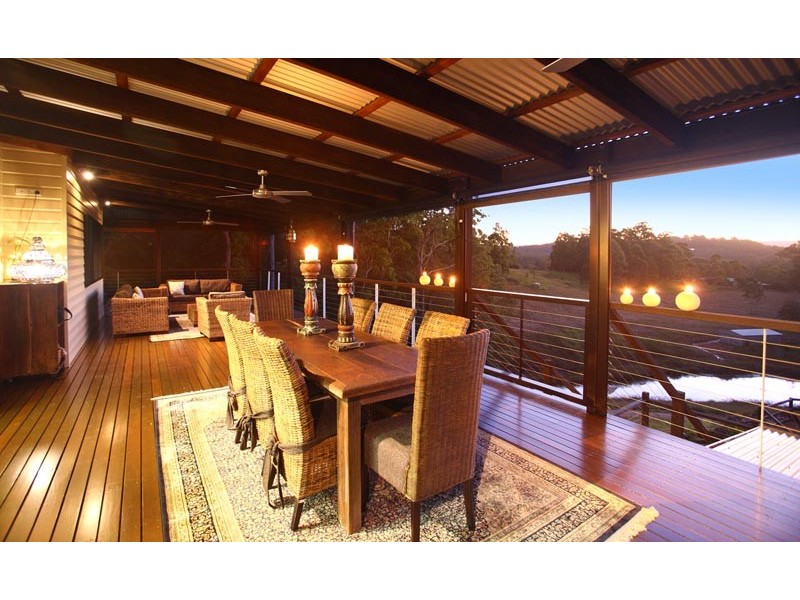 100 Rainforest Road, Chevallum QLD 4555