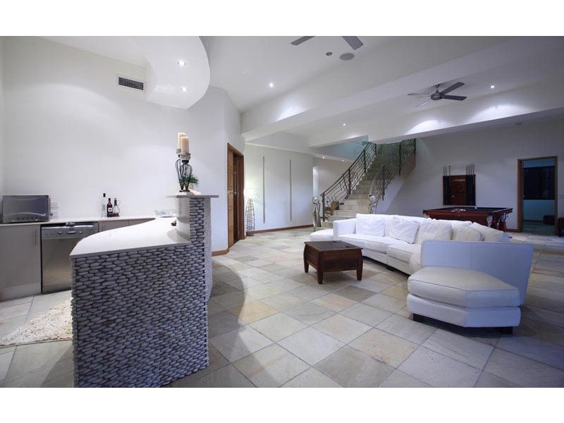 100 Rainforest Road, Chevallum QLD 4555