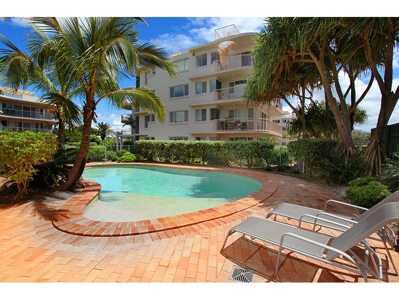 Unit 1 Surfside 147 Lowanna Drive, Buddina QLD 4575