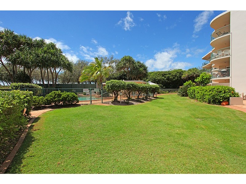 Unit 1 Surfside 147 Lowanna Drive, Buddina QLD 4575