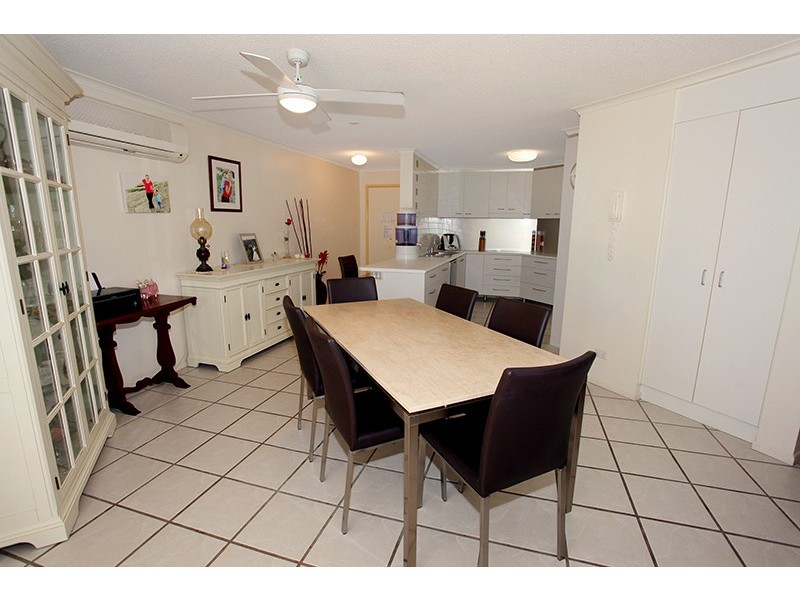 Unit 1 Surfside 147 Lowanna Drive, Buddina QLD 4575