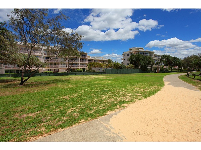 Unit 1 Surfside 147 Lowanna Drive, Buddina QLD 4575