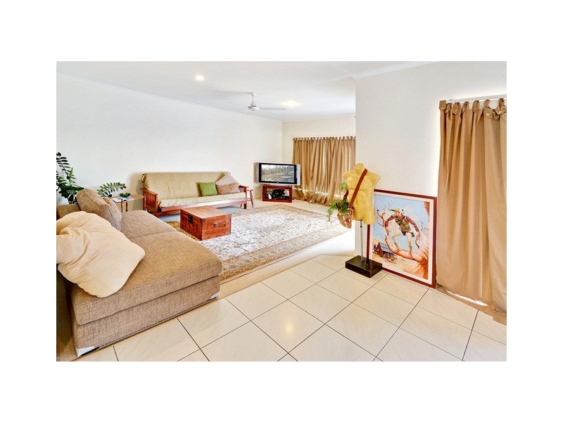 17 Irving Place, Sippy Downs QLD 4556