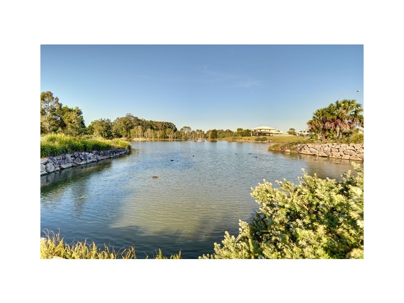 17 Irving Place, Sippy Downs QLD 4556