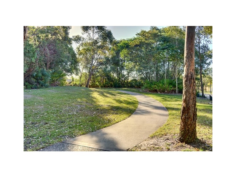 17 Irving Place, Sippy Downs QLD 4556