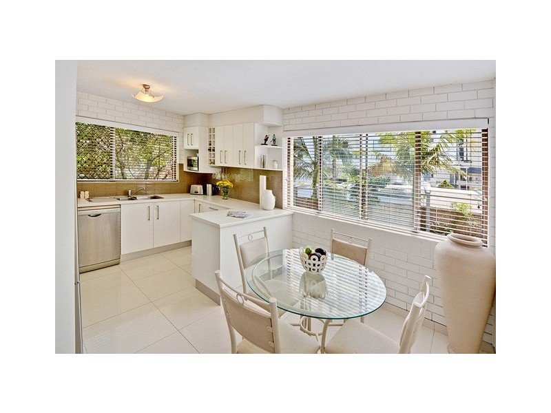 Unit 2 Marshall Lodge 10 Muraban Street, Mooloolaba QLD 4557