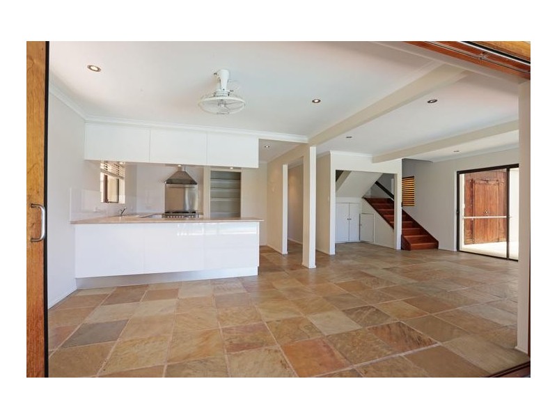 11 Karloo Court, Mountain Creek QLD 4557