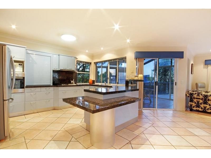 1 Kawana Street, Alexandra Headland QLD 4572