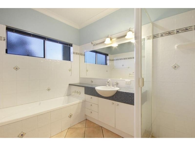 1 Kawana Street, Alexandra Headland QLD 4572