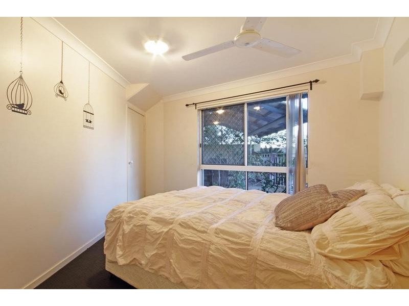 1 Kawana Street, Alexandra Headland QLD 4572