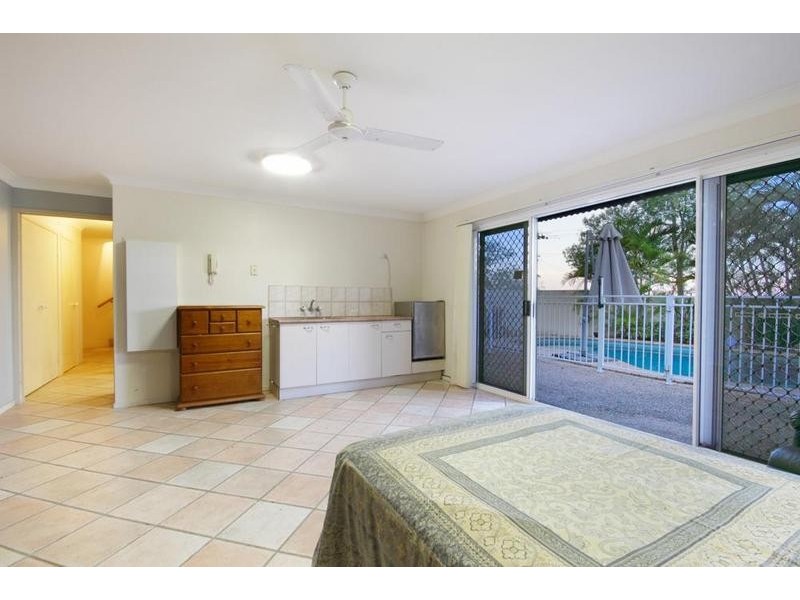 1 Kawana Street, Alexandra Headland QLD 4572