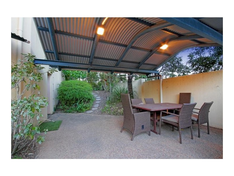 1 Kawana Street, Alexandra Headland QLD 4572