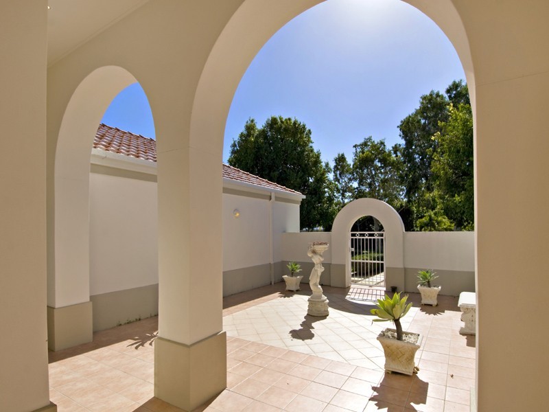 7 Habitat Place, Noosa Heads QLD 4567