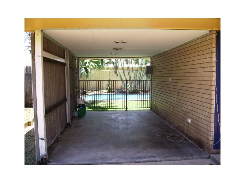 10 Undarra Avenue, Buddina QLD 4575