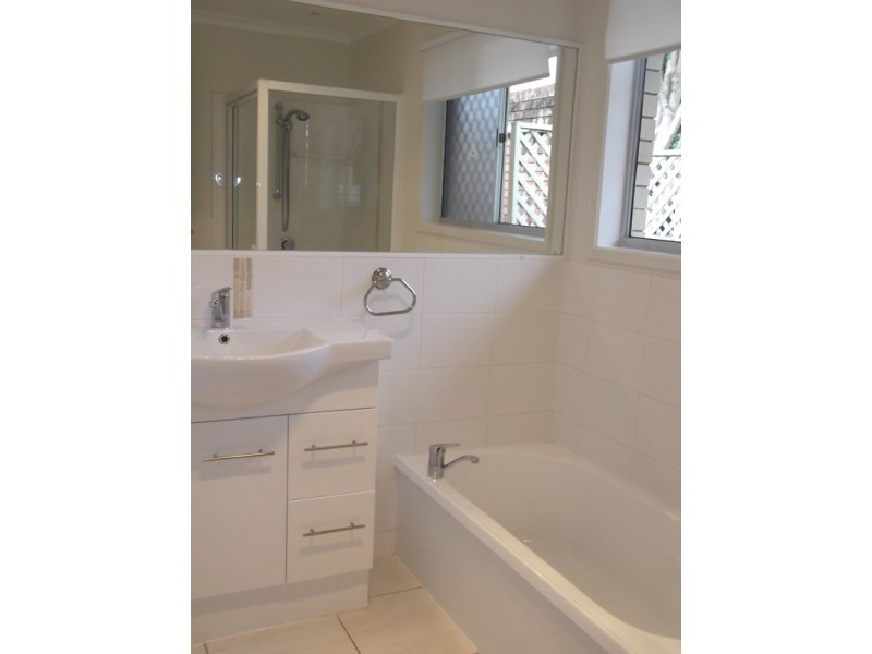 25 Tarwarri Crescent, Mooloolaba QLD 4557