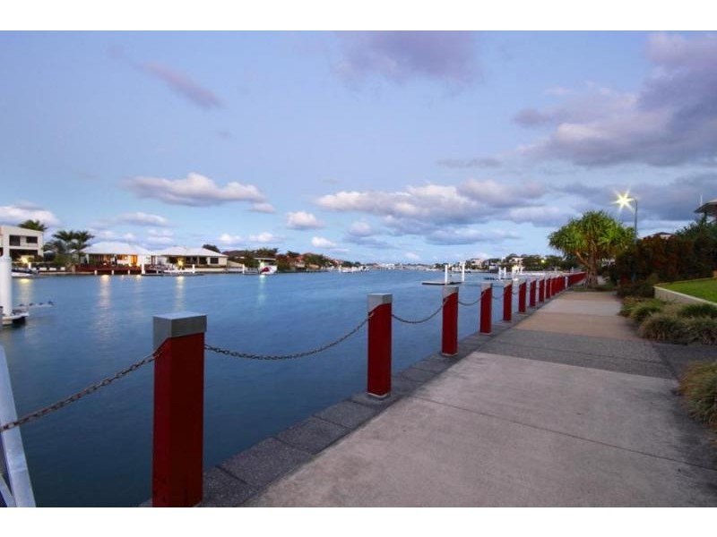 9 Nevis Court, Kawana Island QLD 4575