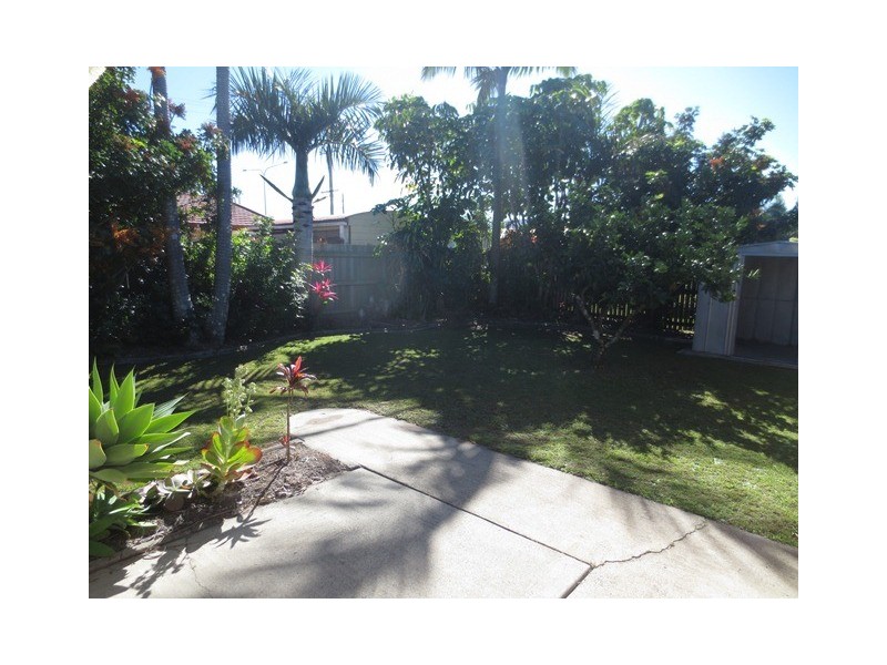 24 Mulgani Street, Warana QLD 4575