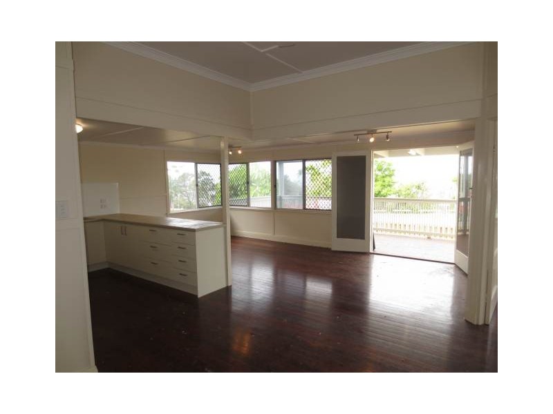 2/2 Mandin Street, Alexandra Headland QLD 4572