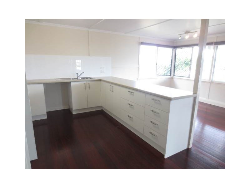 2/2 Mandin Street, Alexandra Headland QLD 4572