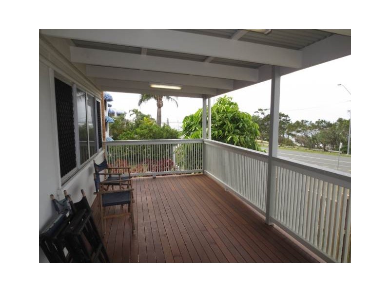 2/2 Mandin Street, Alexandra Headland QLD 4572