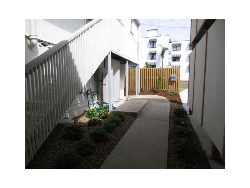 2/2 Mandin Street, Alexandra Headland QLD 4572