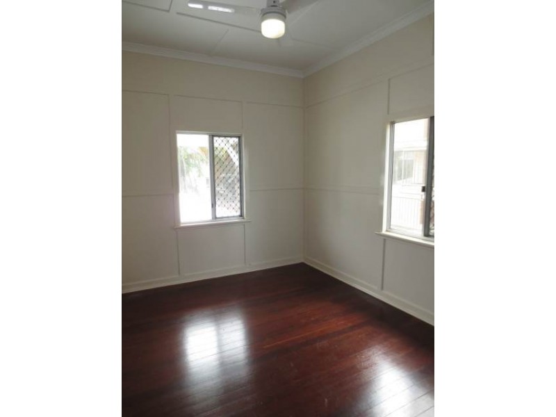 2/2 Mandin Street, Alexandra Headland QLD 4572