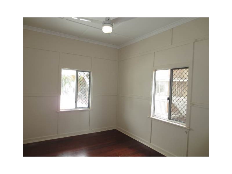 2/2 Mandin Street, Alexandra Headland QLD 4572