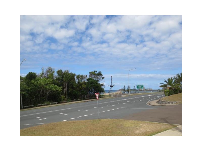 2/2 Mandin Street, Alexandra Headland QLD 4572