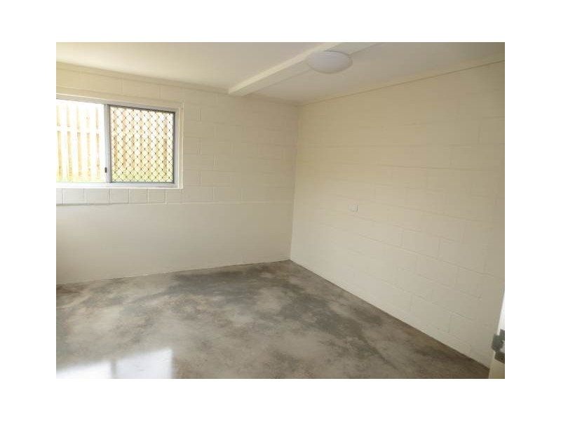 1/2 Mandin Street, Alexandra Headland QLD 4572