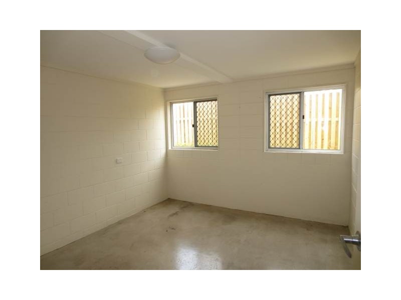 1/2 Mandin Street, Alexandra Headland QLD 4572