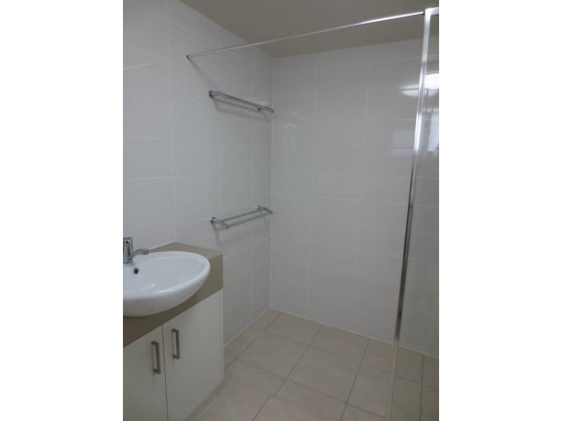 1/2 Mandin Street, Alexandra Headland QLD 4572