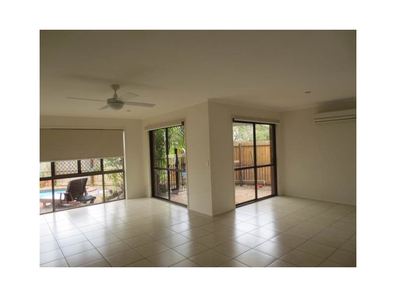5 Neelong Court, Warana QLD 4575