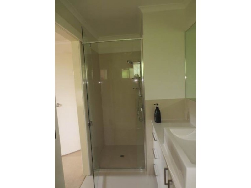 5 Neelong Court, Warana QLD 4575