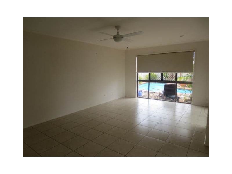 5 Neelong Court, Warana QLD 4575