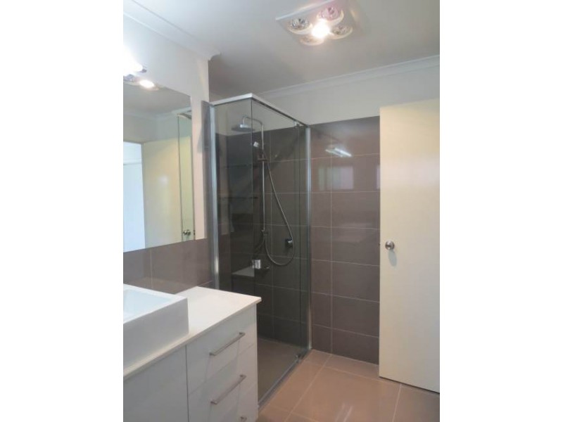 5 Neelong Court, Warana QLD 4575