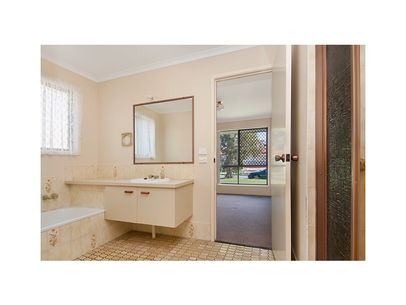 57 Sunbird Chase, Parrearra QLD 4575