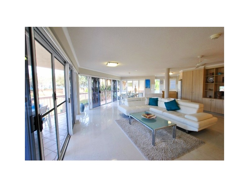 Unit 14 ‘Surfside On The Beach’ 145 Lowanna Drive, Buddina QLD 4575
