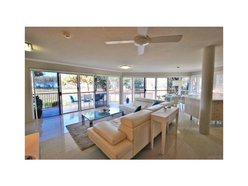 Unit 14 ‘Surfside On The Beach’ 145 Lowanna Drive, Buddina QLD 4575