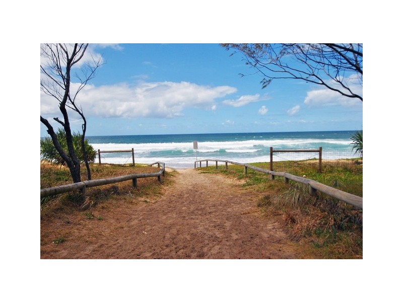 Unit 14 ‘Surfside On The Beach’ 145 Lowanna Drive, Buddina QLD 4575