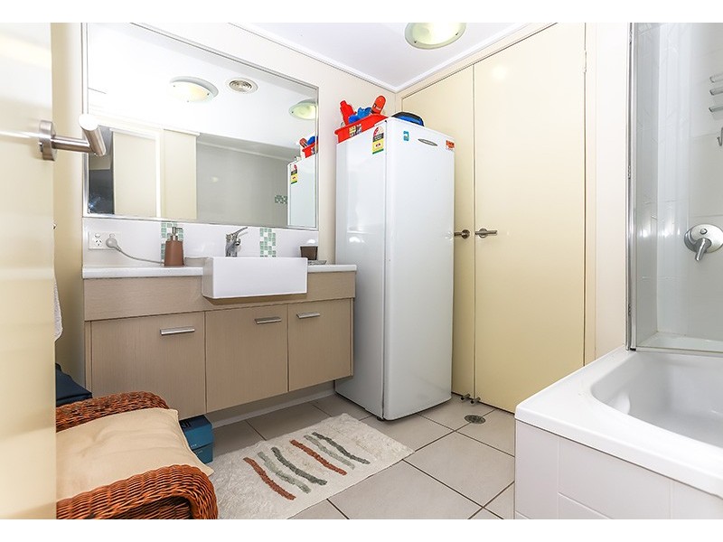Unit 20 ‘The Caribbean Kawana Island’ 4 Grand Parade, Parrearra QLD 4575