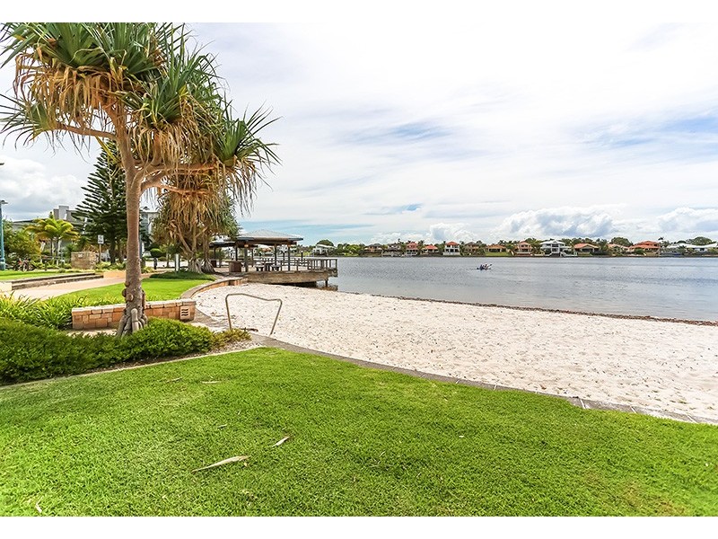Unit 20 ‘The Caribbean Kawana Island’ 4 Grand Parade, Parrearra QLD 4575