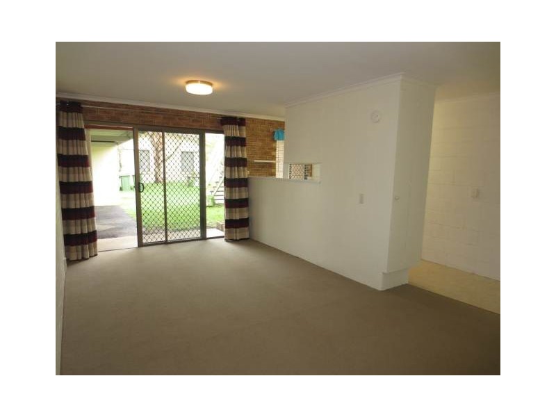 1/12 Barooga Crescent, Mooloolaba QLD 4557