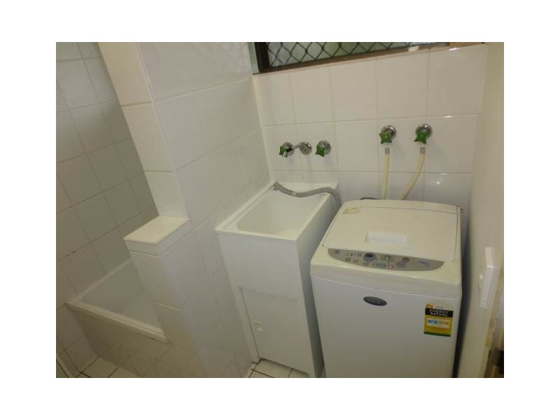 1/12 Barooga Crescent, Mooloolaba QLD 4557