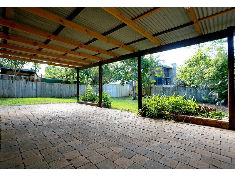11 Roberts Street, Palmwoods QLD 4555