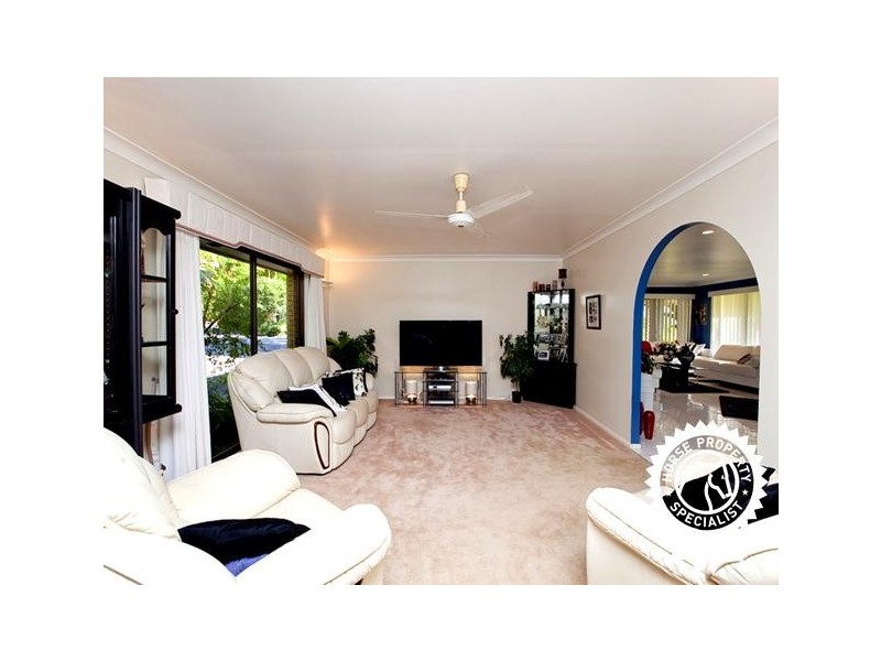 276 Barrs Road, Glass House Mountains QLD 4518