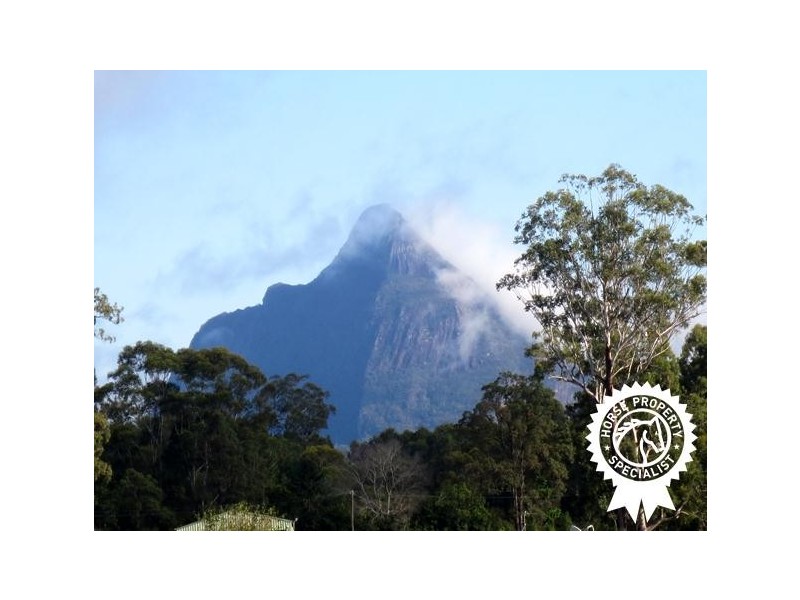 276 Barrs Road, Glass House Mountains QLD 4518