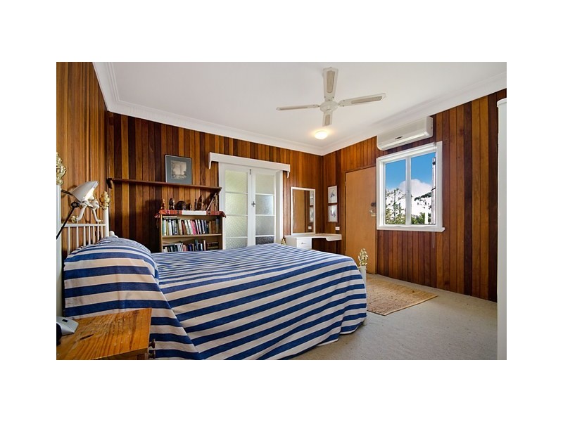 32 Buderim Avenue, Alexandra Headland QLD 4572