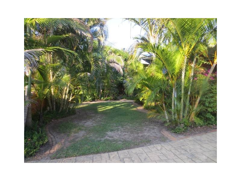 3 Nagari Place, Warana QLD 4575