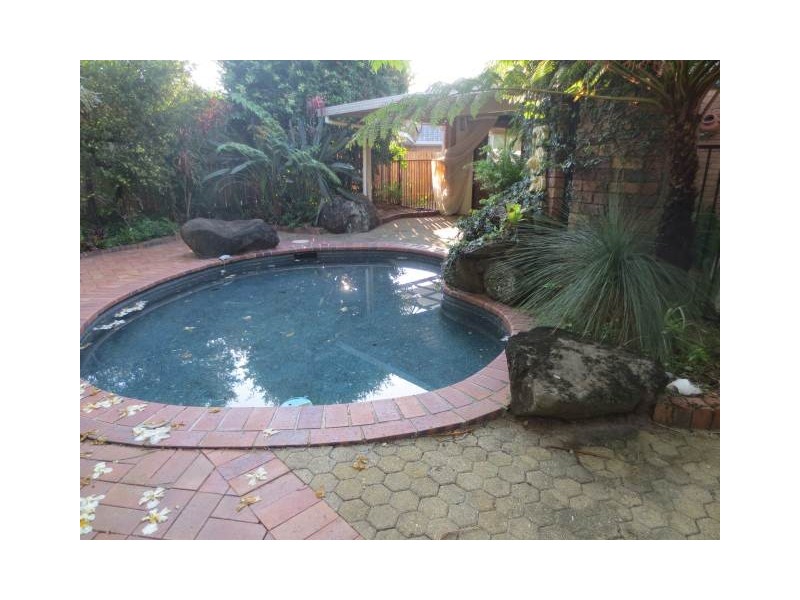 3 Nagari Place, Warana QLD 4575