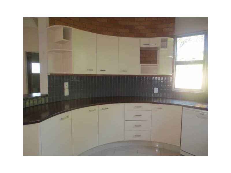 3 Nagari Place, Warana QLD 4575